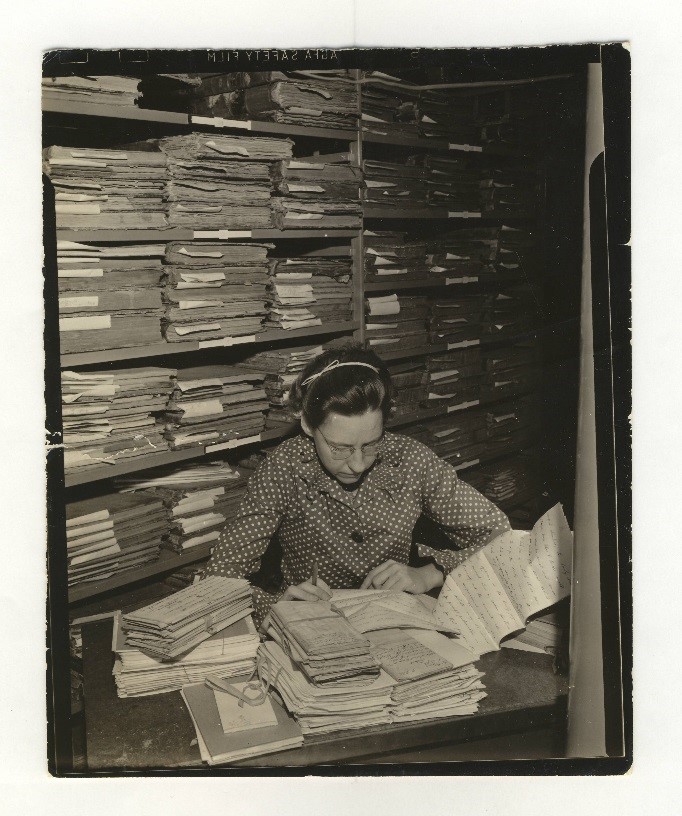 64-NA-359, Miss Cobb