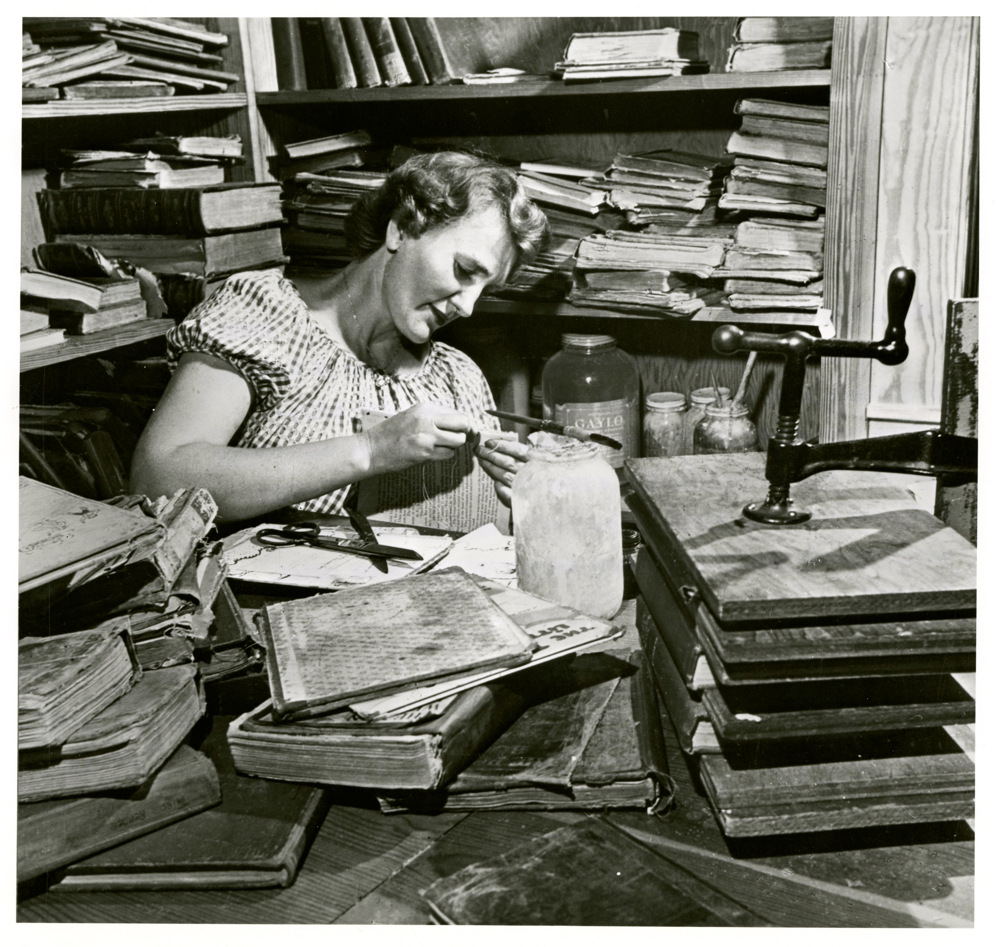 librarian003.jpg