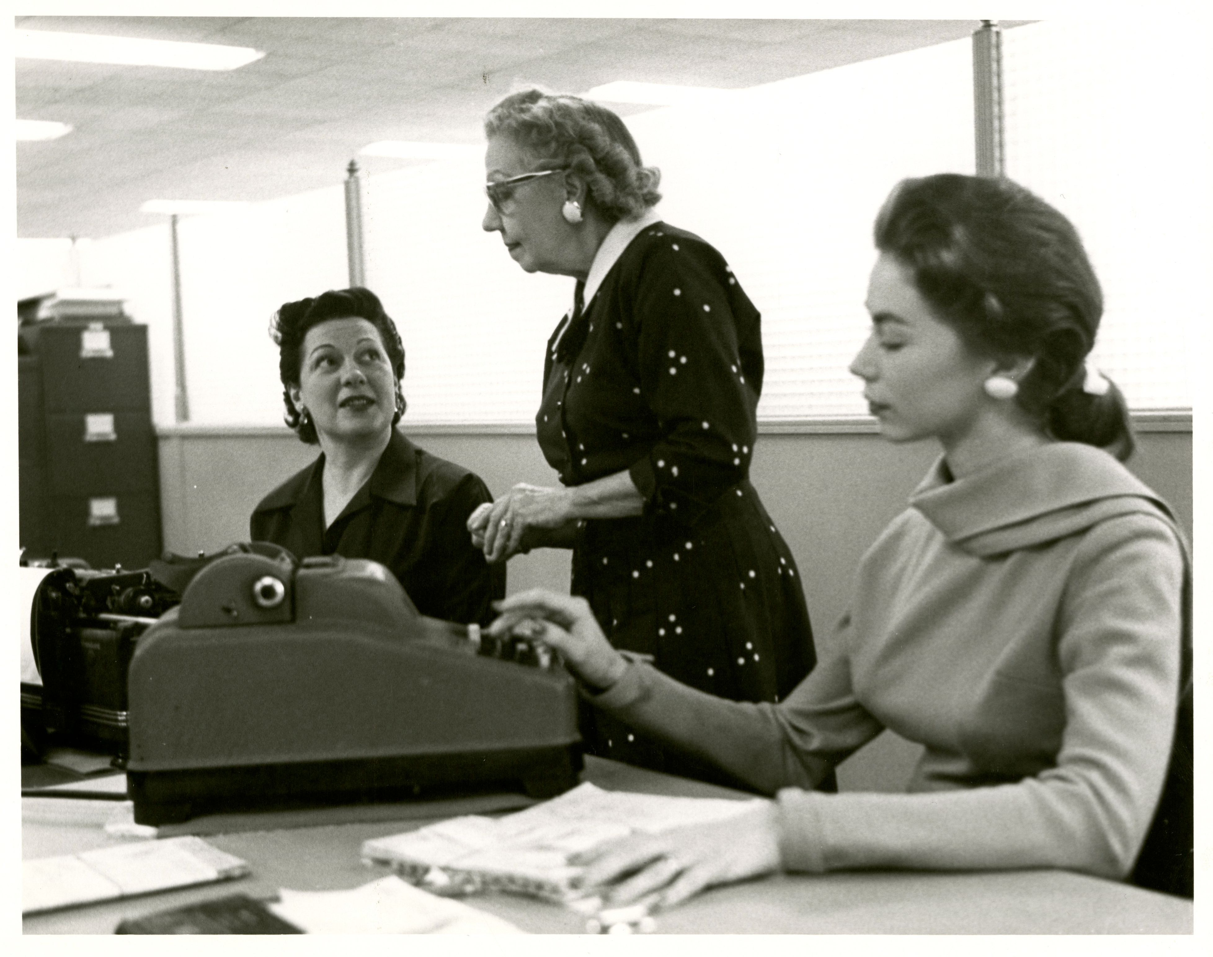 officeworker-may58-001.jpg