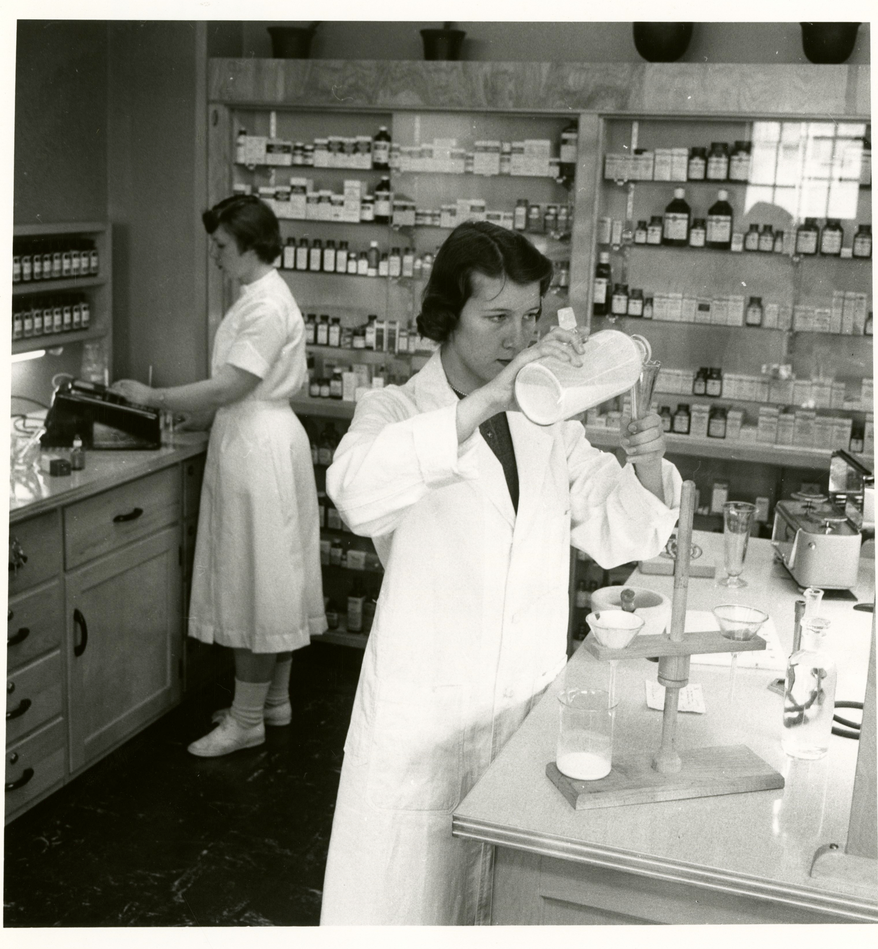 pharmacy-nov58-001.jpg