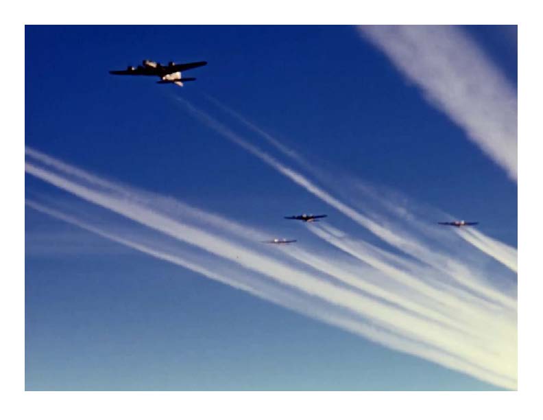 Memphis Belle.formation contrails