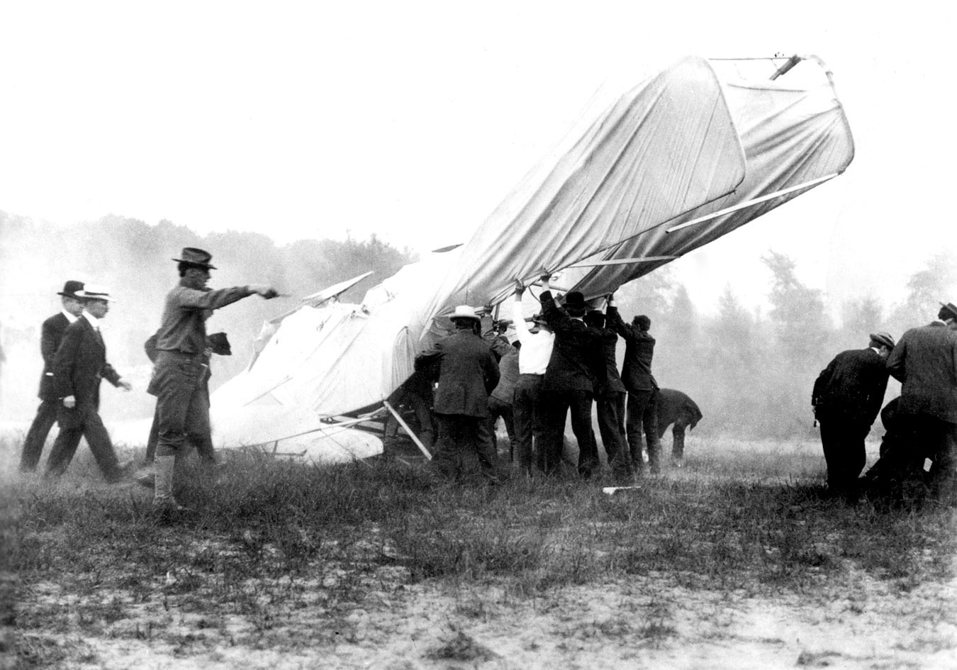 Image of plane wreck.