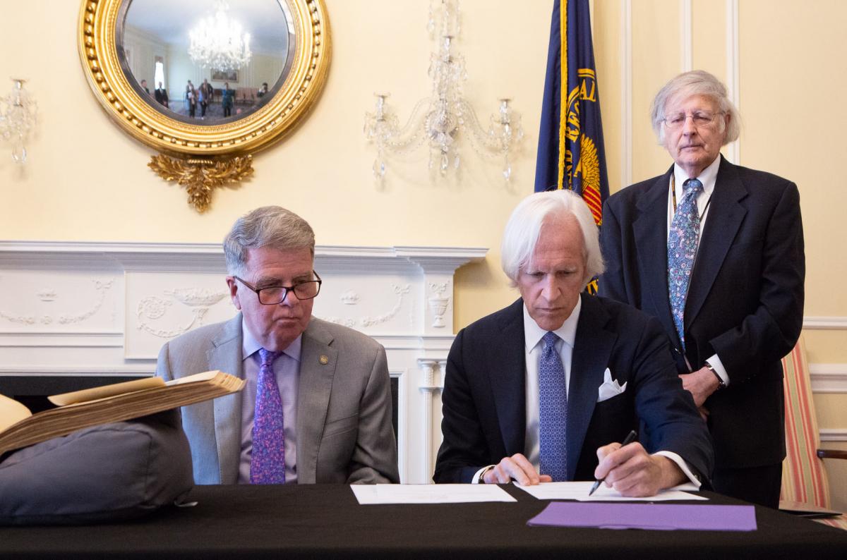Image of signing ceremony